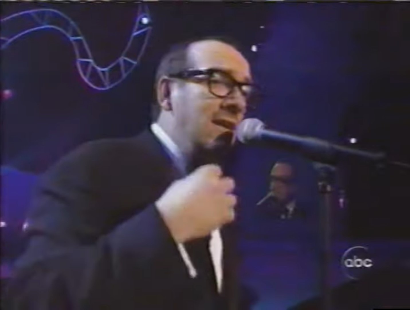 1999-01-11 Annual Music Awards screen capture